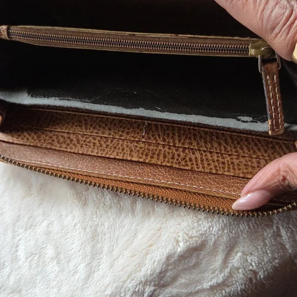 Gucci Tan Leather Wallet with Bamboo Tassel - Picture 6 of 7